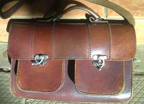 HANDBAG - DELIGHTFUL VINTAGE LEATHER - Satchell looking